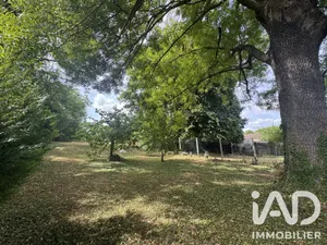 Terrain à bâtir à Villeneuve-la-Guyard (89340)