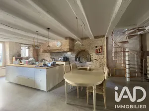 Mansion in Parthenay (79200)