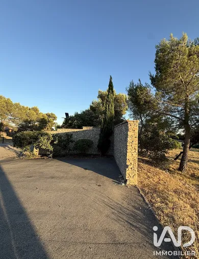 Terrain à Nîmes (30900)