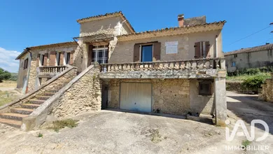 Domaine à Ménerbes (84560)