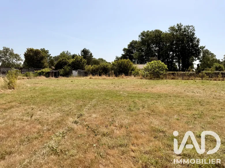Terrain à bâtir à Vouvant (85120) · 13 000 €