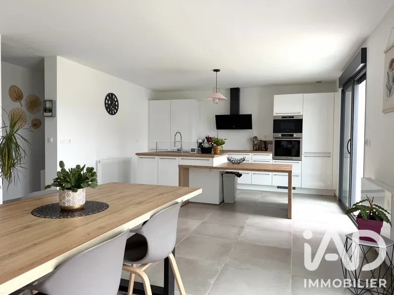 Maison 9 pièces 220 m² · à Couëron · 220 m² · 499 500 €