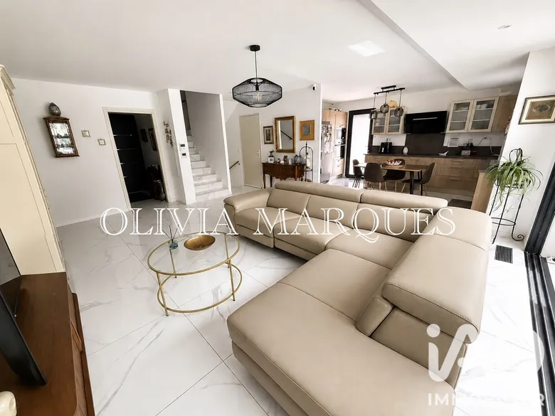 Maison 4 pièces 143 m² · à Carnoux-en-Provence · 143 m² · 599 000 €