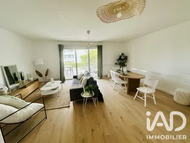 Apartment in La Rochelle (17000)