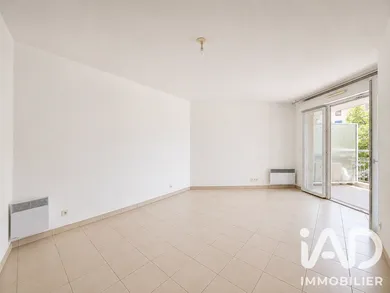 Apartment in Le Rouret (06650)
