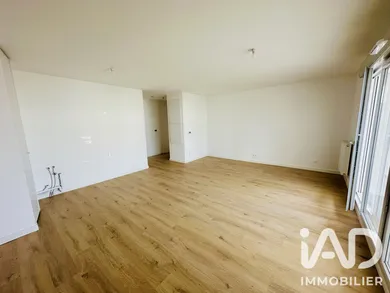 Apartment in La Rochelle (17000)