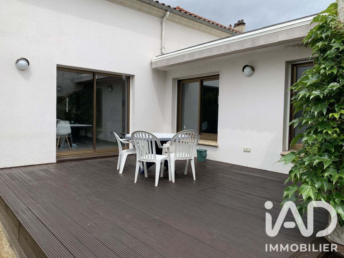 Maison traditionnelle 6 pièces de 163 m² à Morsang-sur-Orge (91390)
