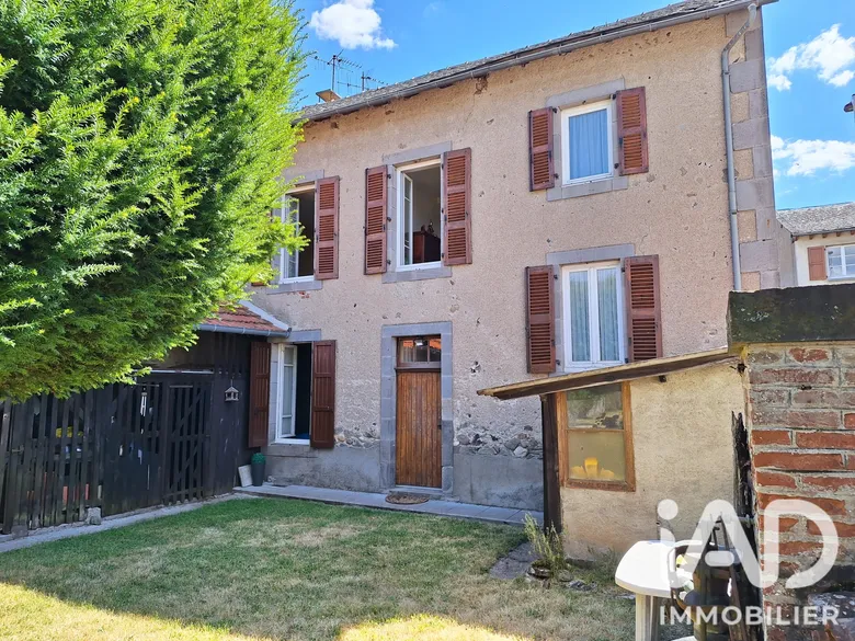 Maison 5 pièces 130 m² · à Arpajon-sur-Cère · 130 m² · 194 500 €