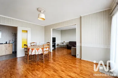 Apartment in Noisy-le-Grand (93160)