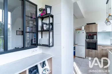 Apartment in Verneuil-sur-Seine (78480)