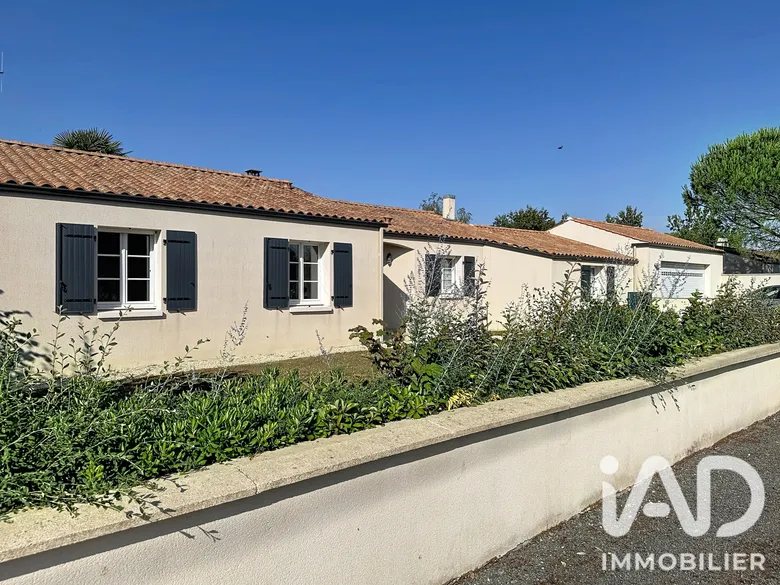 Maison 6 pièces 130 m² · à Petosse · 130 m² · 292 000 €