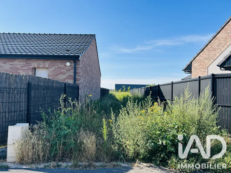 Terrain à bâtir à La Bassée (59480) · 174 900 €