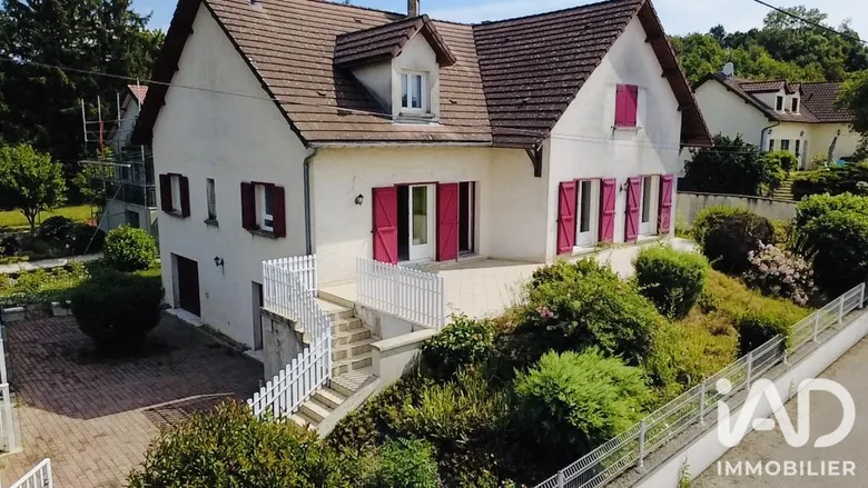 Maison 8 pièces 262 m² · à Eurville-Bienville · 262 m² · 199 000 €