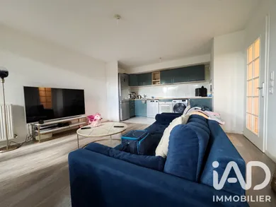 Apartment in Asnières-sur-Seine (92600)