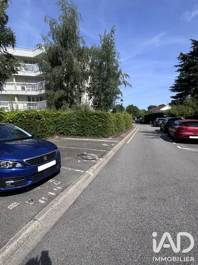 Parking à Le Mesnil-Saint-Denis (78320)