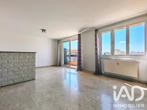 Apartment in Villeurbanne (69100)