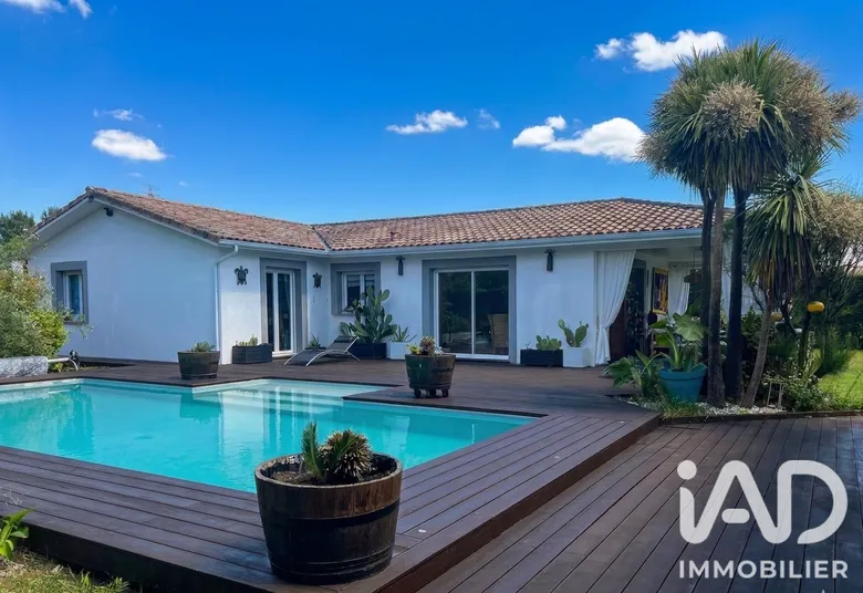 Maison 5 pièces 111 m² · à Mios · 111 m² · 405 000 €