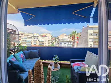 Apartment in Nice (06100)