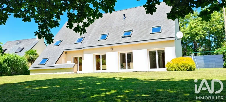 Maison 10 pièces 220 m² · à Plougastel-Daoulas · 220 m² · 378 500 €