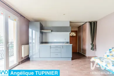 Apartment in Sainte-Geneviève-des-Bois (91700)