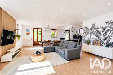 Apartment in Évian-les-Bains (74500)