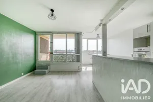 Apartment in Villepinte (93420)