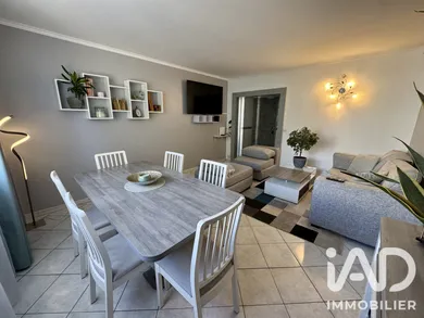 Appartement à Sainte-Geneviève-des-Bois (91700)