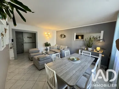Appartement à Sainte-Geneviève-des-Bois (91700)
