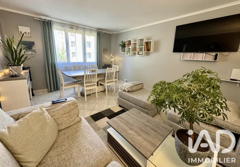 Appartement 3 pièces 68 m² · à Sainte-Geneviève-des-Bois · 68 m² · 174 000 €