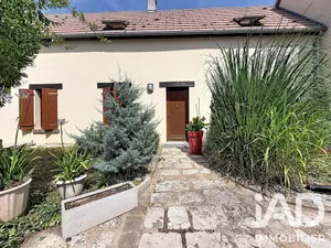 House in Dammarie (28360)