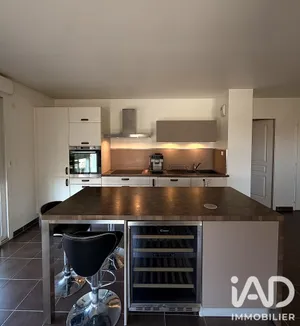 Apartment in Saint-Genis-Pouilly (01630)