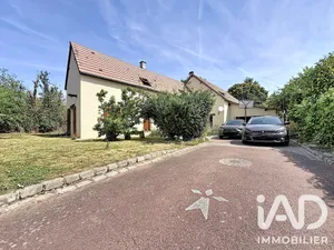 House in Dammarie (28360)