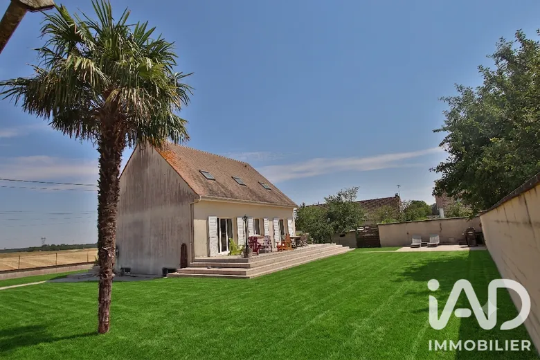Maison 6 pièces 140 m² · à Noisy-Rudignon · 140 m² · 260 000 €