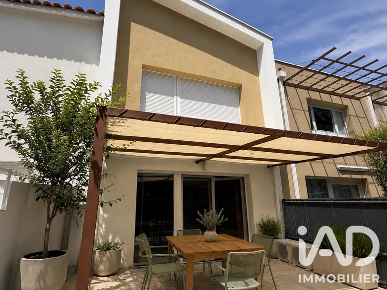 Maison 3 pièces 77 m² · à Monteux · 77 m² · 246 000 €