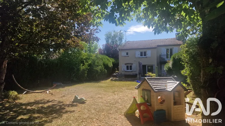 Maison 6 pièces 132 m² · à Lésigny · 132 m² · 540 000 €