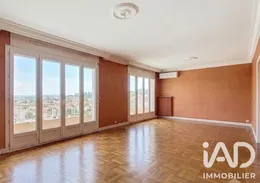Apartment in Villeurbanne (69100)