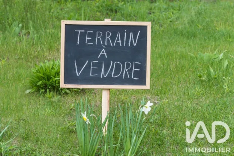 Terrain à bâtir à Besné (44160) · 50 000 €