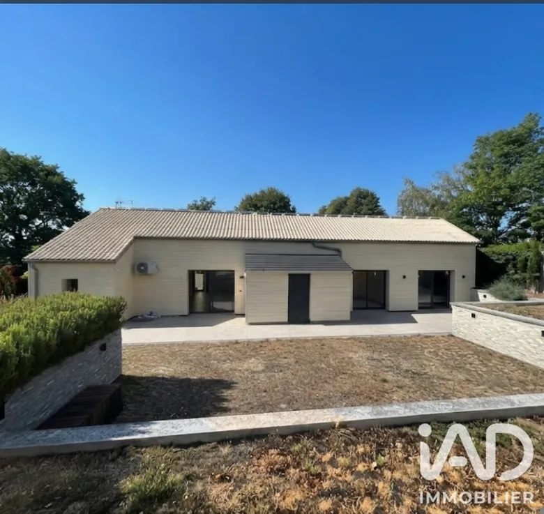 Maison 7 pièces 180 m² · à Montluçon · 180 m² · 304 000 €