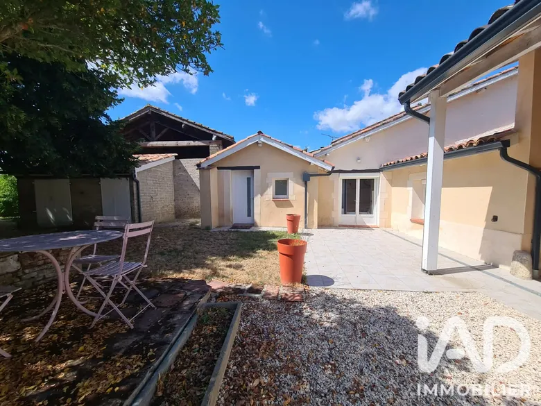 Maison 5 pièces 121 m² · à La Ville-Dieu-du-Temple · 121 m² · 208 000 €