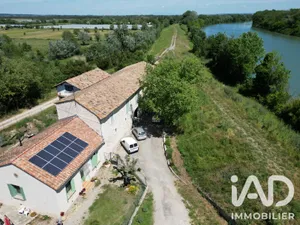 Mas à Saint-Gilles (30800)