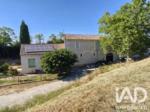 Mas à Saint-Gilles (30800)