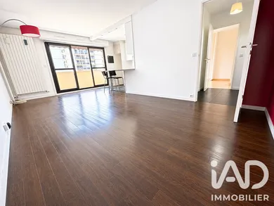 Apartment in Melun (77000)