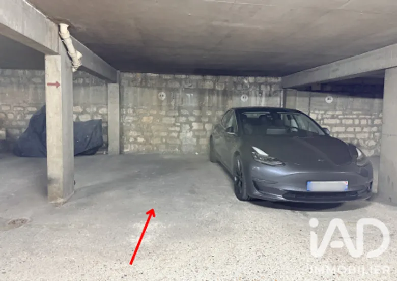 Parking 12 m² · à Paris · 12 m² · 27 500 €