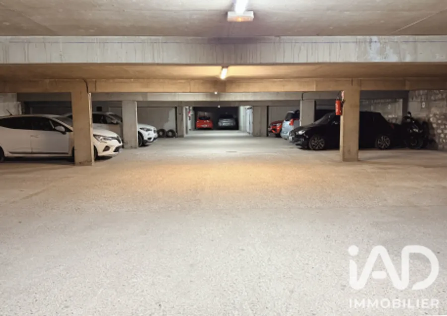 Parking à Asnières-sur-Seine (92600) photo 3