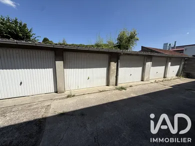 Garage à Vaires-sur-Marne (77360)