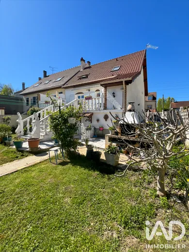 House in Villecresnes (94440)