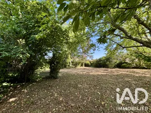 Building plot in Limas (69400)