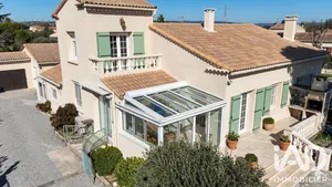 Maison traditionnelle à Lapalud (84840)