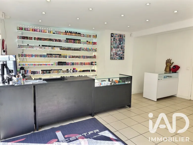 Local commercial 30 m² · au Grau-du-Roi · 30 m² · 72 000 €