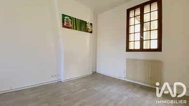 Apartment in Bordeaux (33300)
